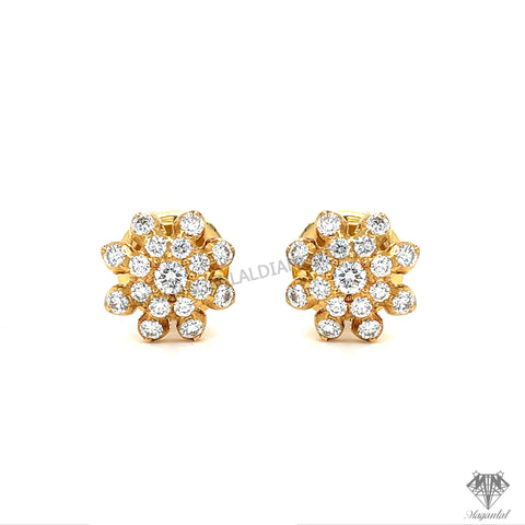 916 Gold stone dangle stud / Kal thodu...we are a traditional chettinad  jeweller from south india who ha… | Gold bracelet chain, Gold earrings  designs, Gold jewelry